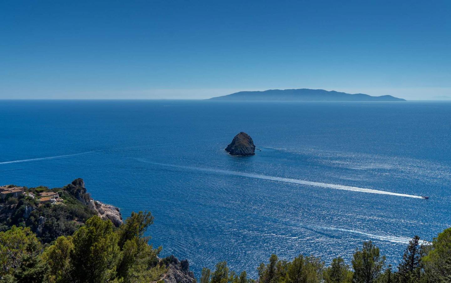 vista-argentario-arcipelago-toscano-torre-di-cala-piccola-hotel